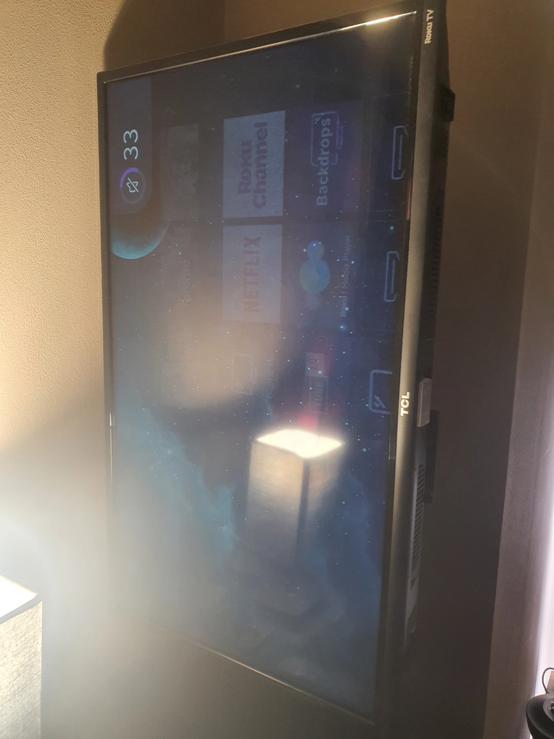 TCL Roku TV - photo 2