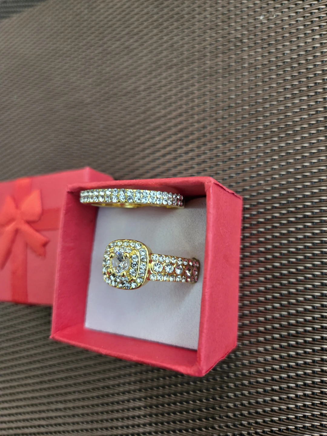 Gold coloured rings with rhinestones, set of 2 - photo 2