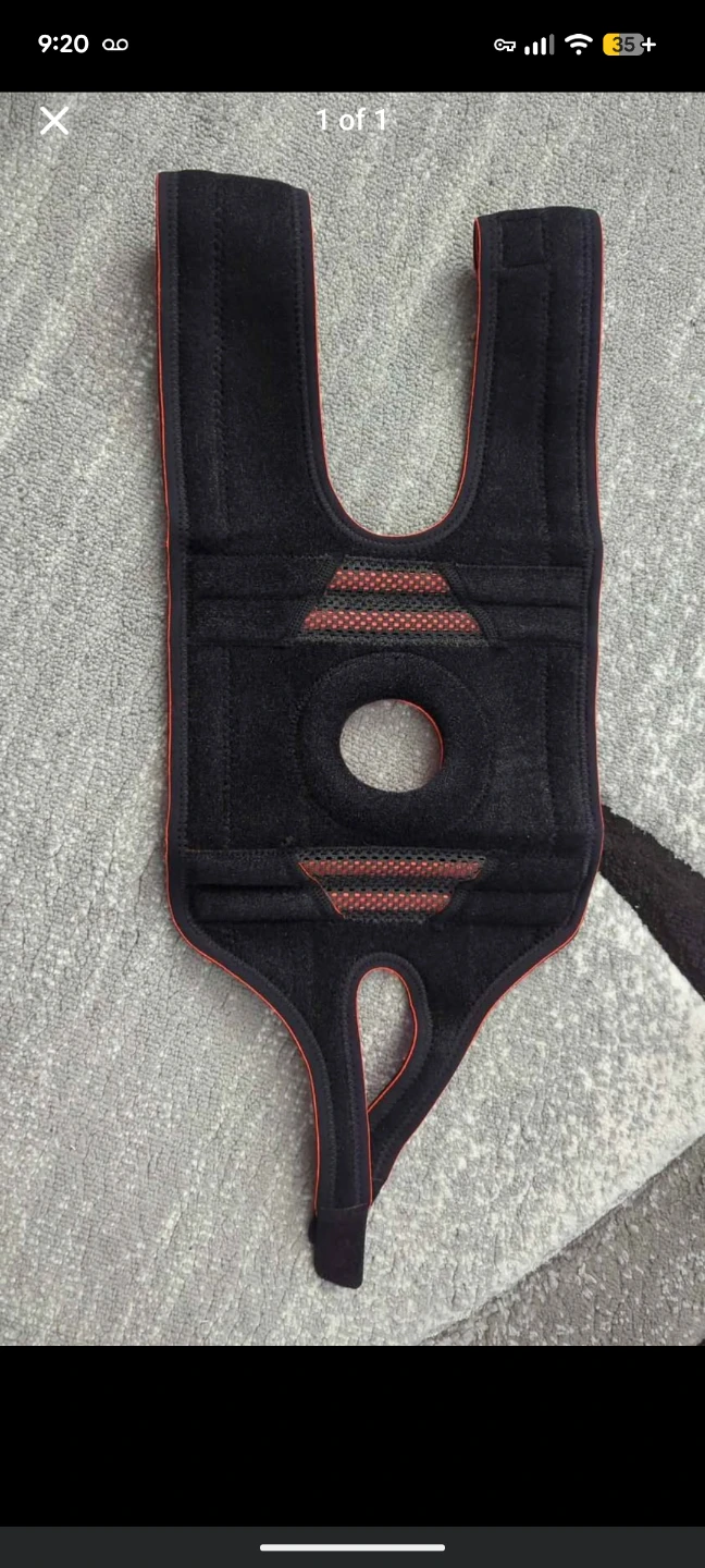 Knee brace with side stabilizers
