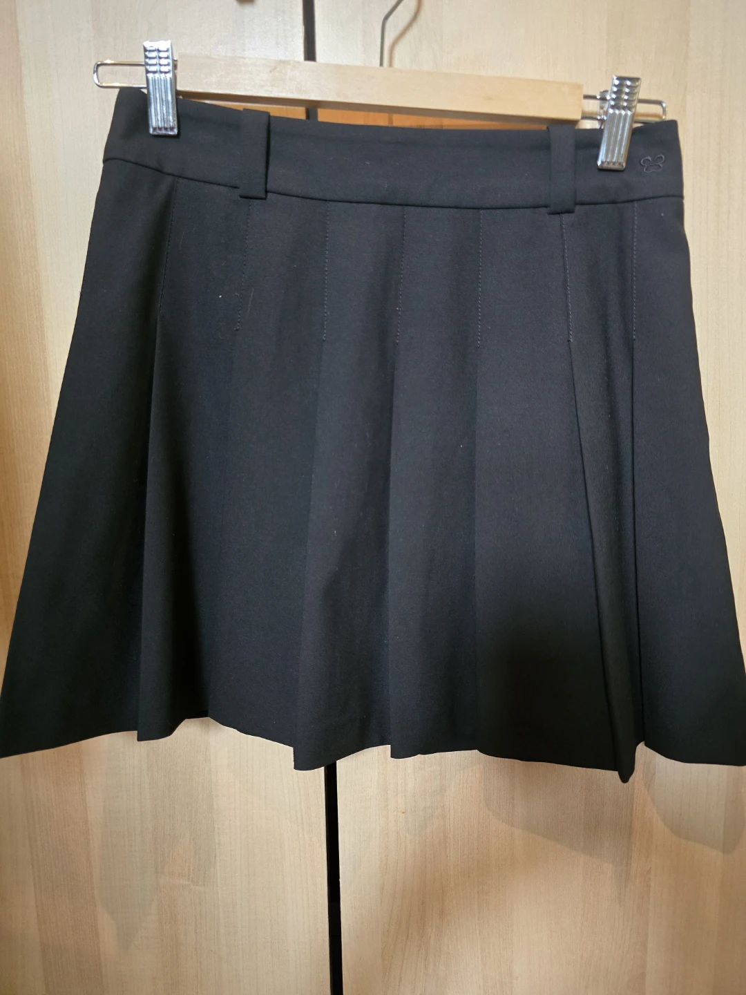 Aritzia Sunday Best Black Pleated Mini Skirt Size 4
