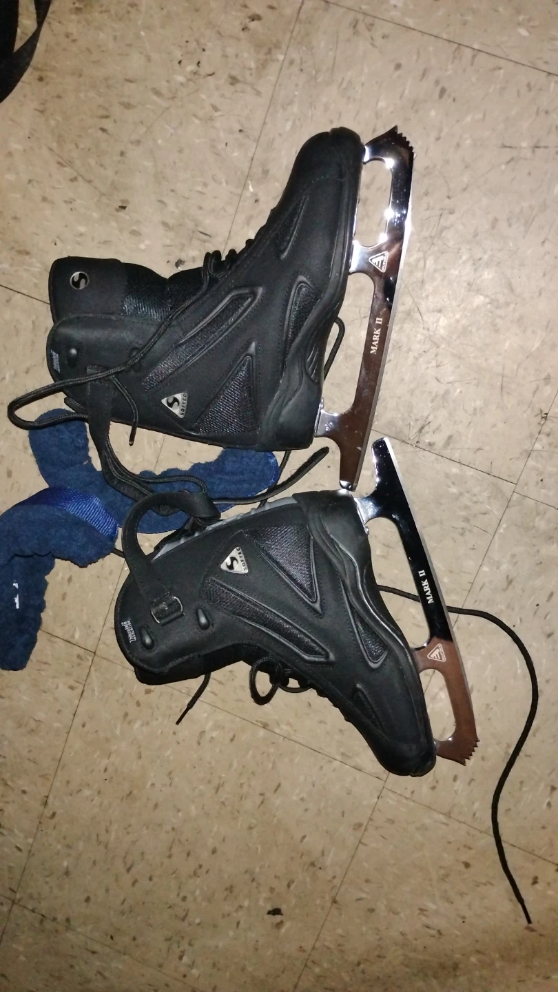 Black Ice Skates - photo 3