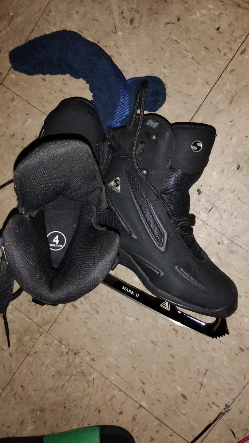 Black Ice Skates - photo 4