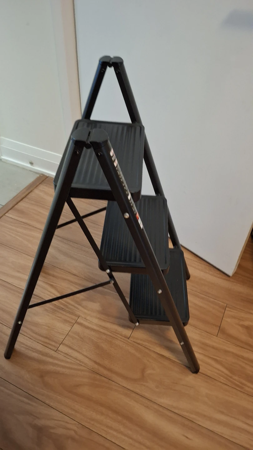 Black 3-Step Folding Ladder - photo 4