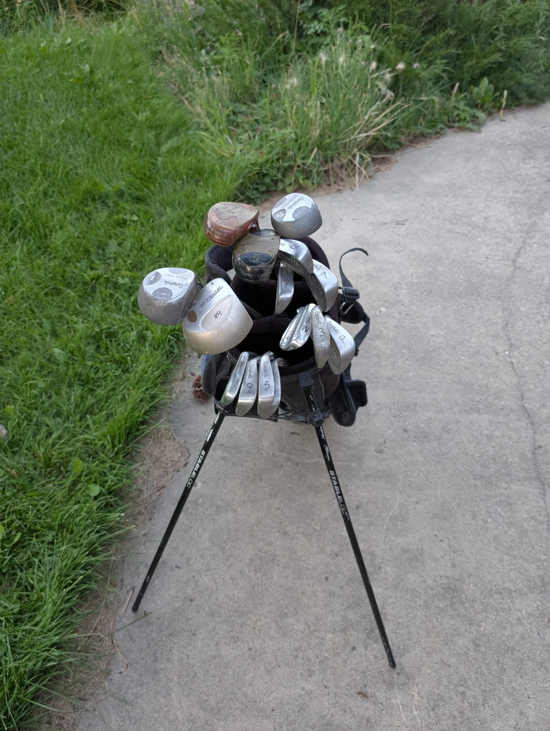 Nickent Golf Bag + Clubs