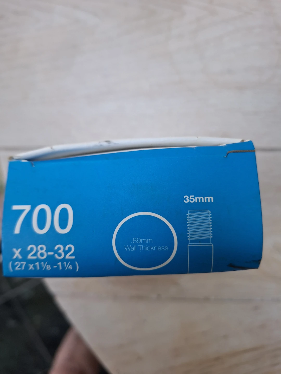 Giant Schrader Standard Bicycle Inner Tube 700c x 28-32 - photo 2