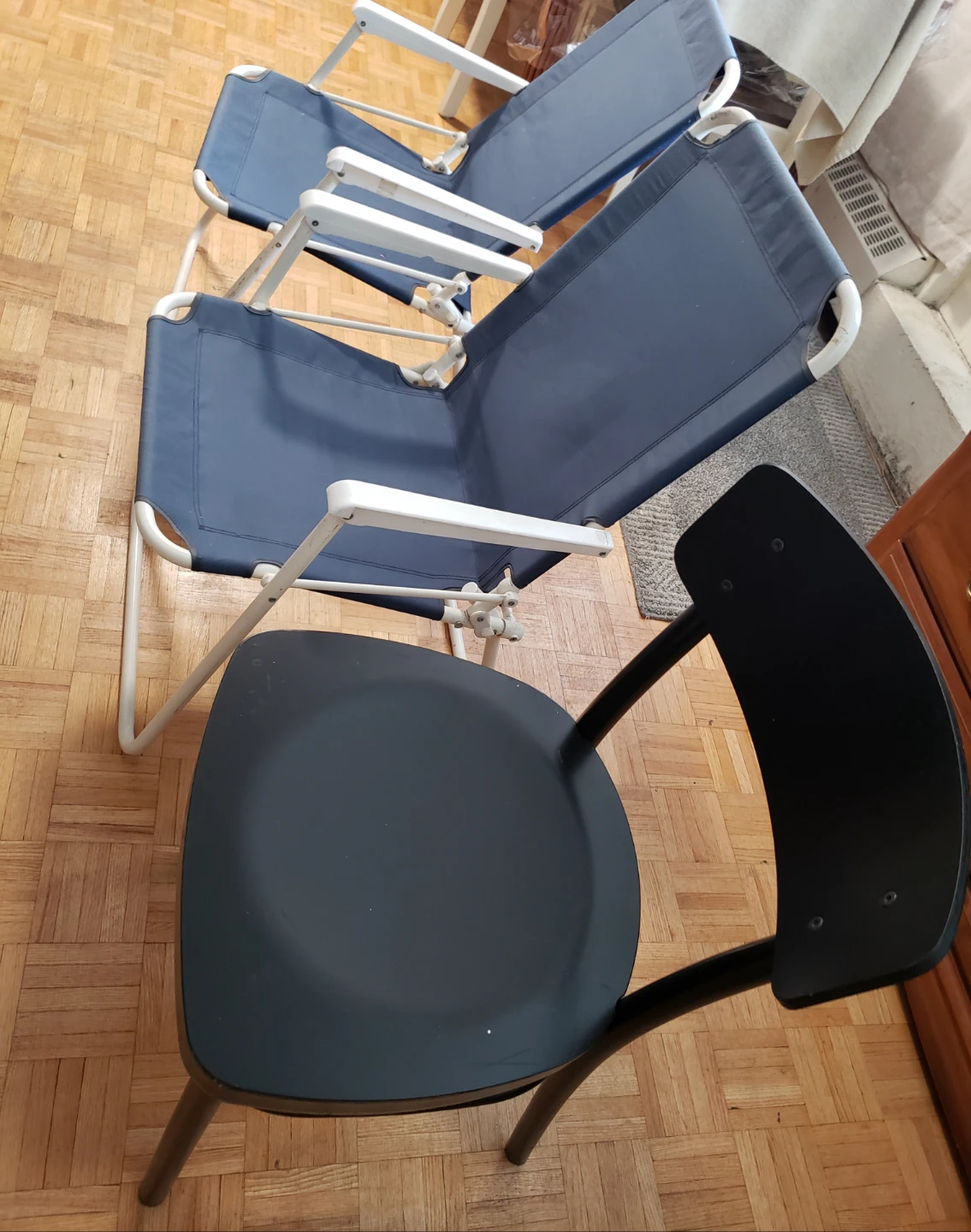 3 chairs 2Blue Folding Beach Chairs and one solid  wood chair - photo 2