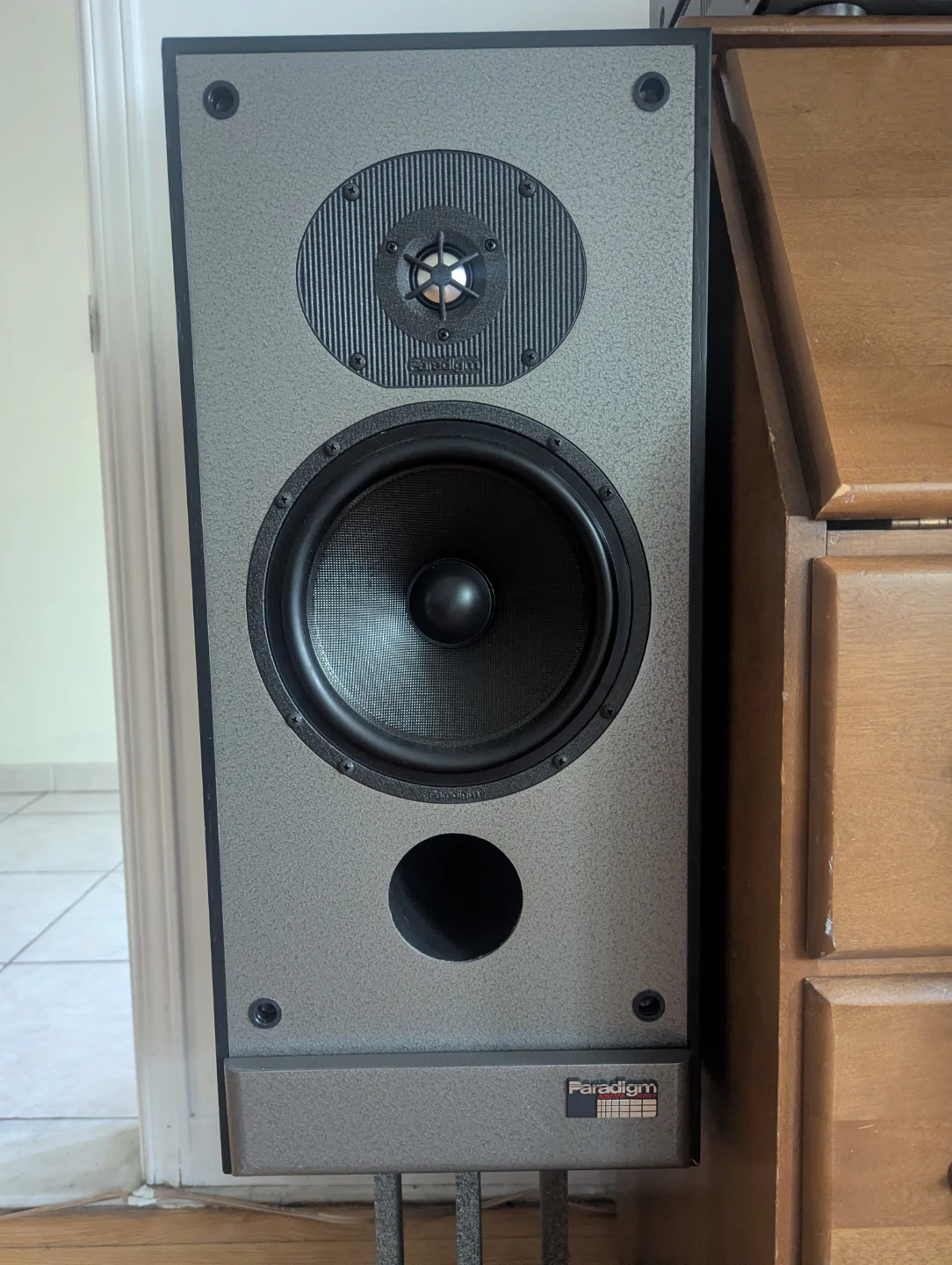 Paradigm Floor Standing Speakers - photo 2