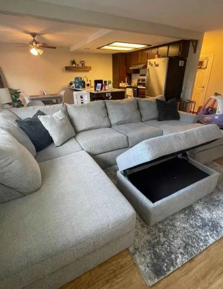 Sectional couch - photo 2