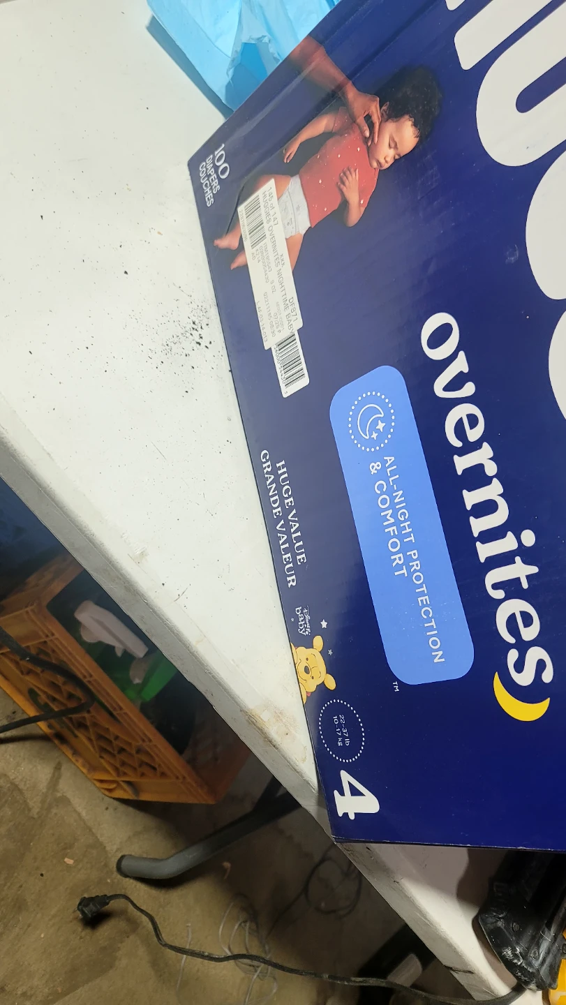 Huggies Overnites Diapers Size 4 - 100 Count with a box of wipes - photo 2