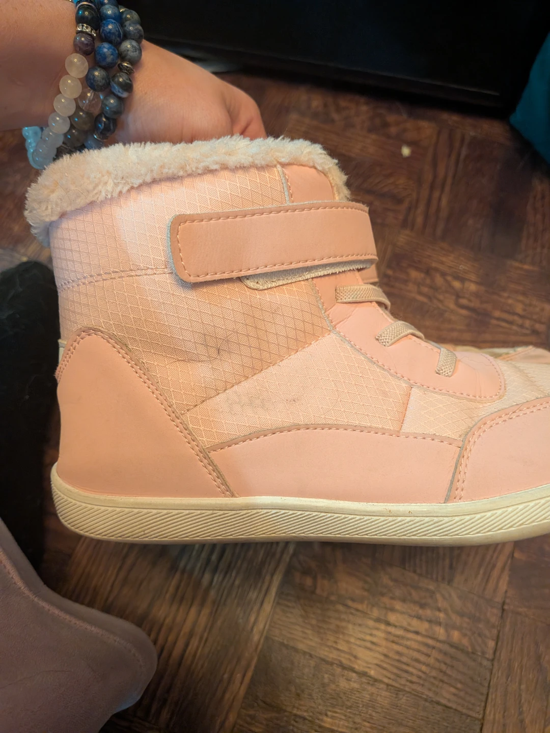 Pink winter boots with faux fur lining - photo 4