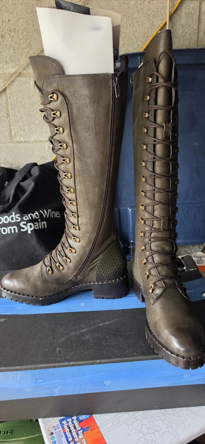 Women's Knee-High Lace-Up Boots - photo 2