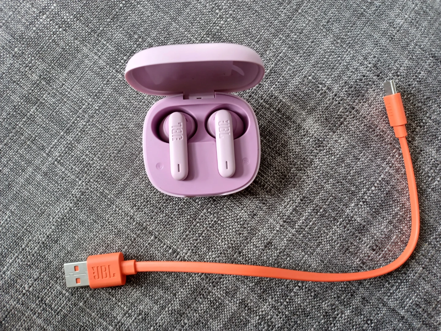 JBL vibe flex 2 Wireless Earbuds with case/charging Cable