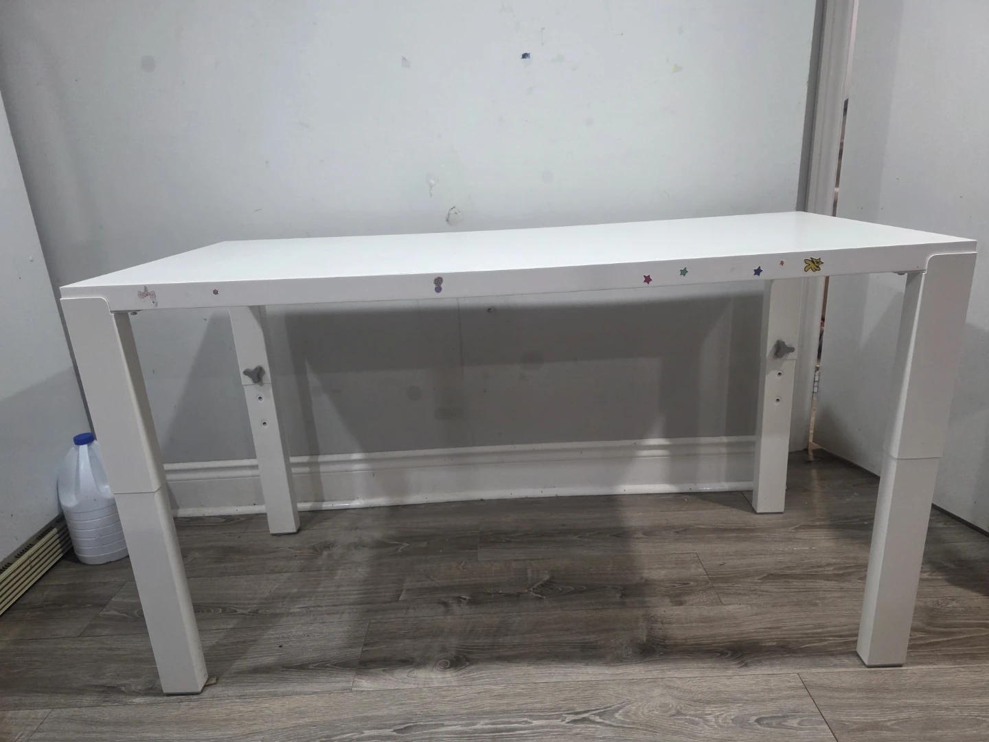White Rectangular Desk with Adjustable Legs