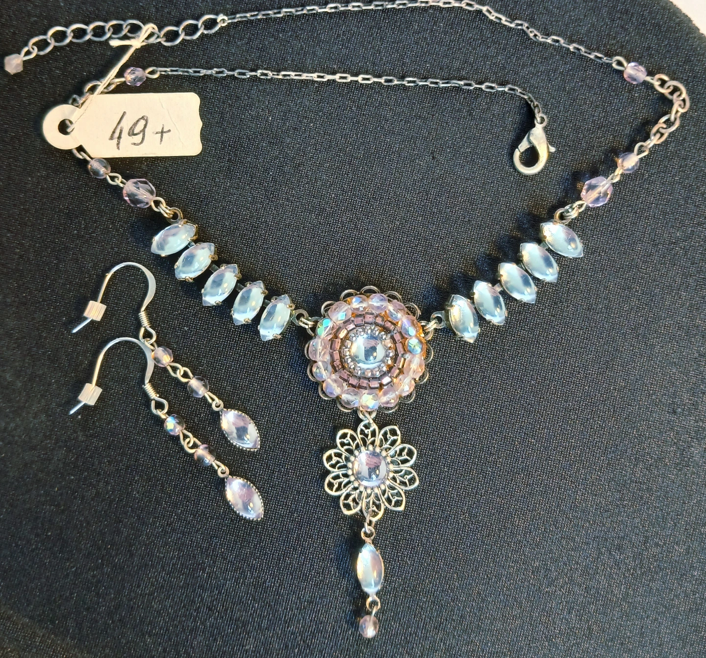 Beaded Necklace and Earrings Set - photo 2
