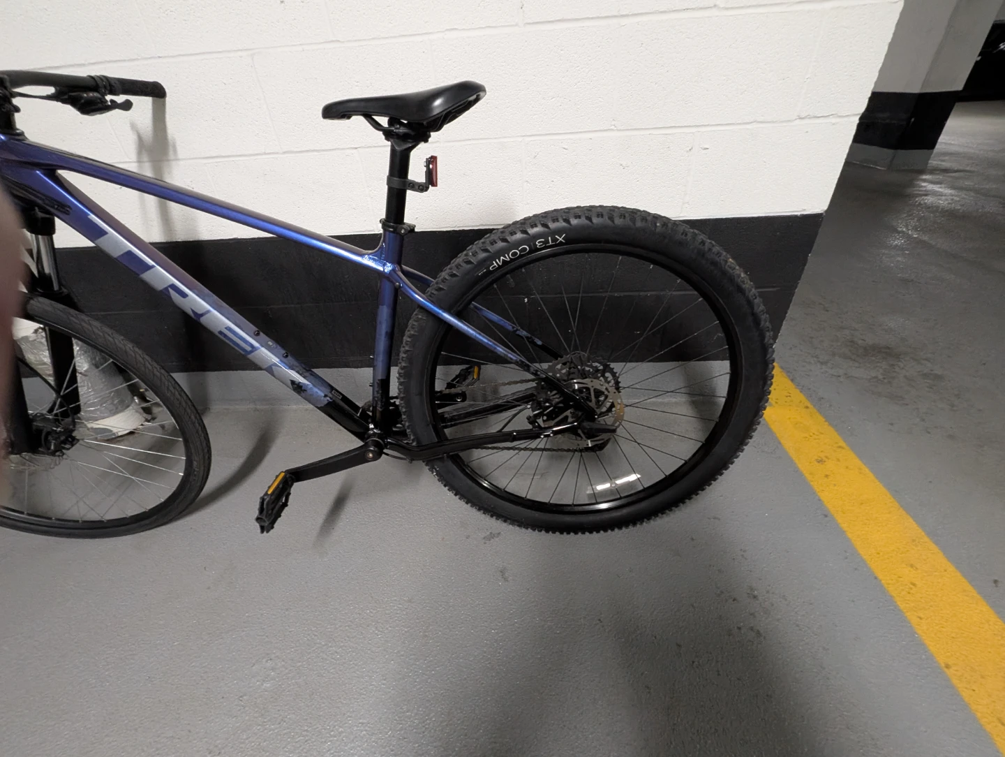 Trek Marlin 5 Mountain Bike - photo 4