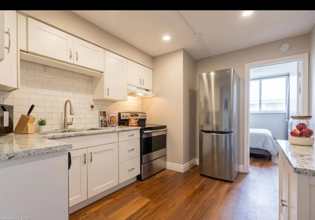 All-inclusive Stanley Park 1-bedroom condo - photo 3