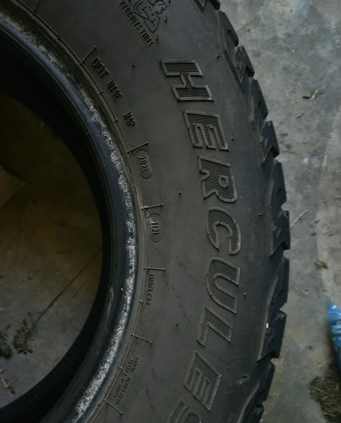 4 Hercules Roadtour X Journey Tire