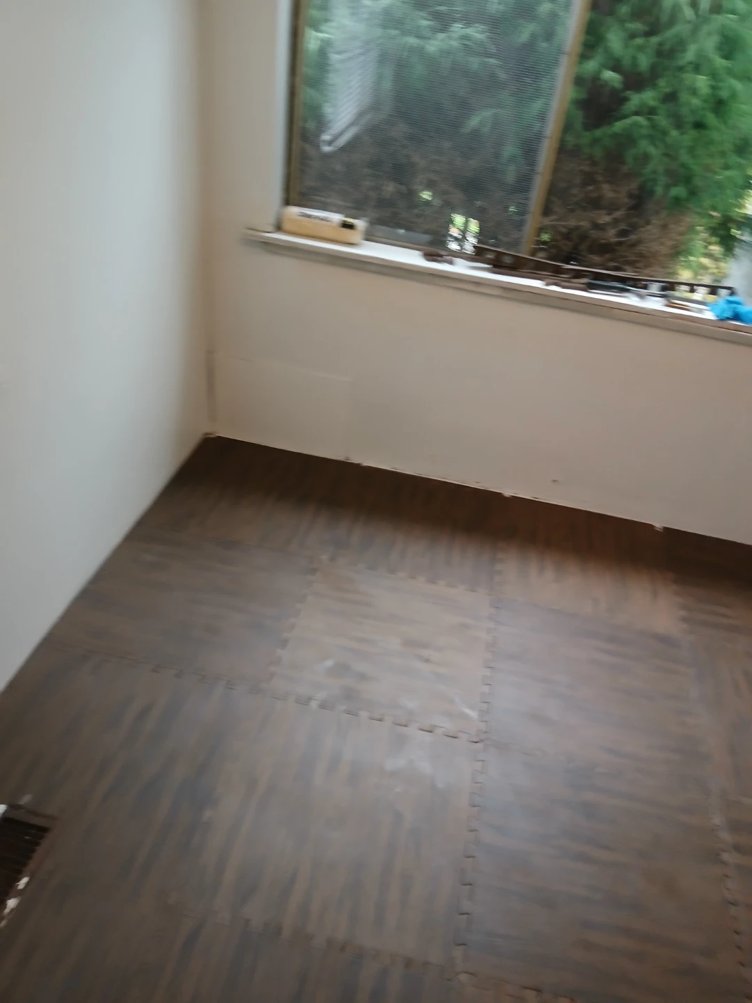 Room for rent-quiet respectful home - photo 2