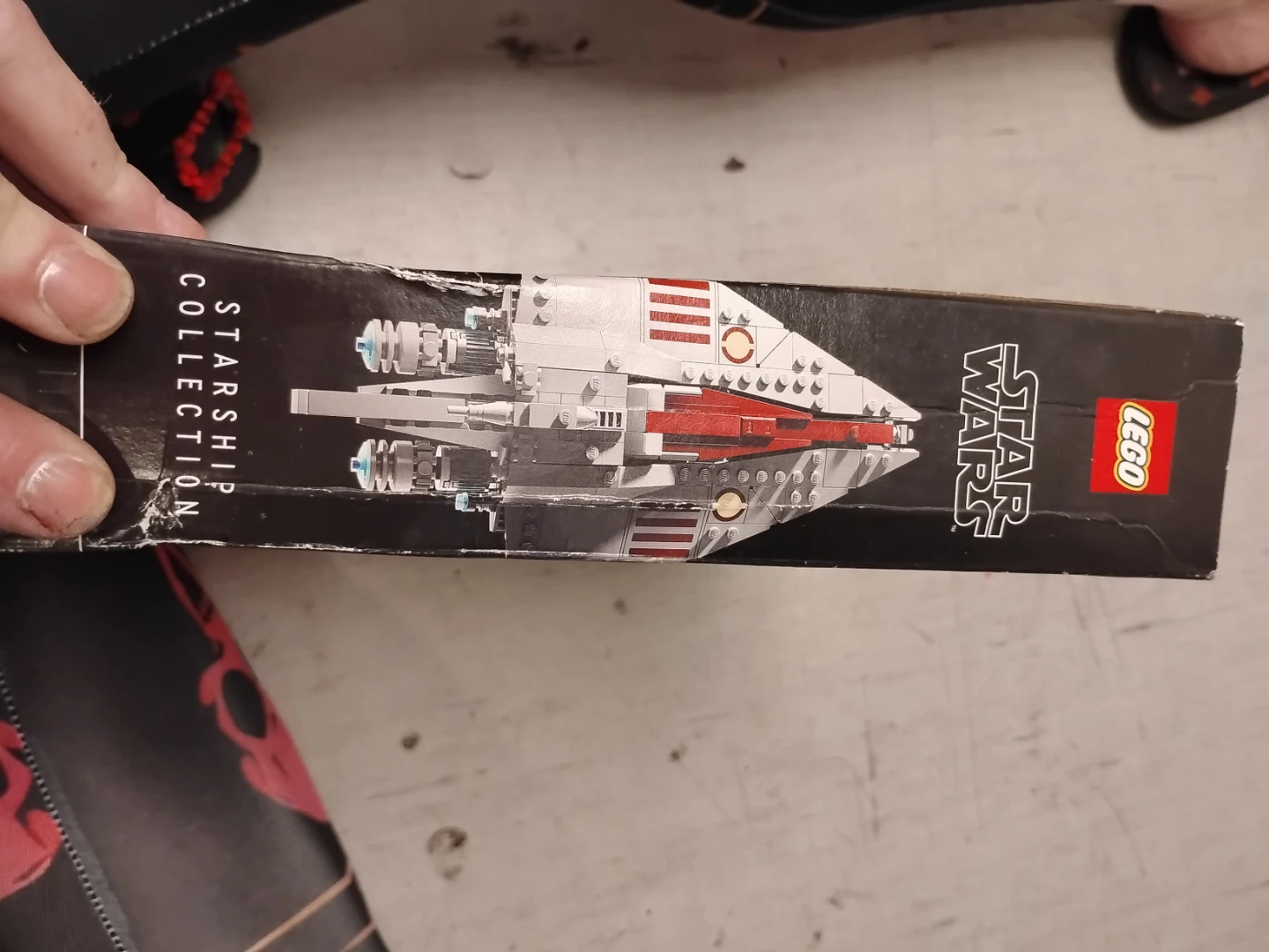LEGO Star Wars Acclamator-Class Assault Ship 75404 - photo 3