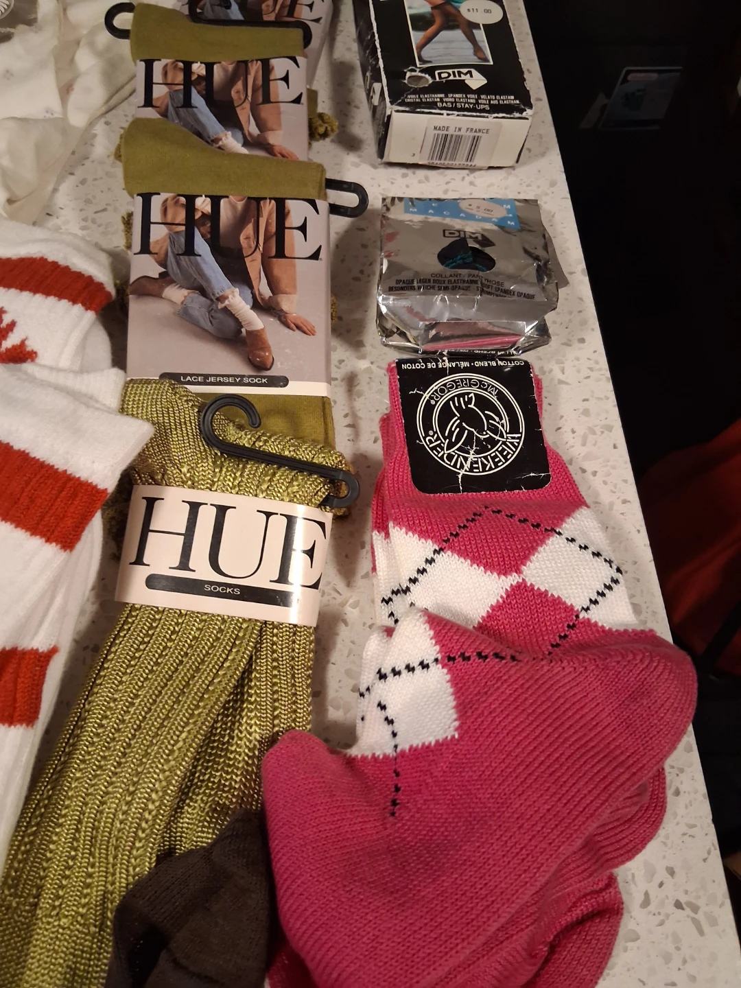 40 pairs of socks, panty hose and more - photo 5
