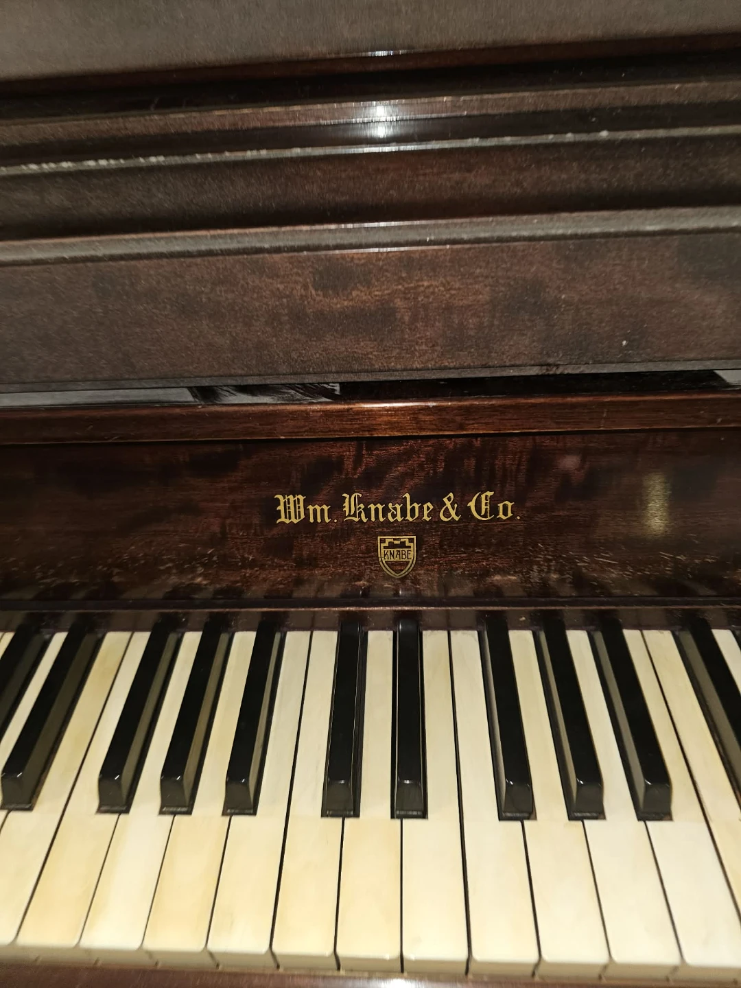 Piano en buen estado