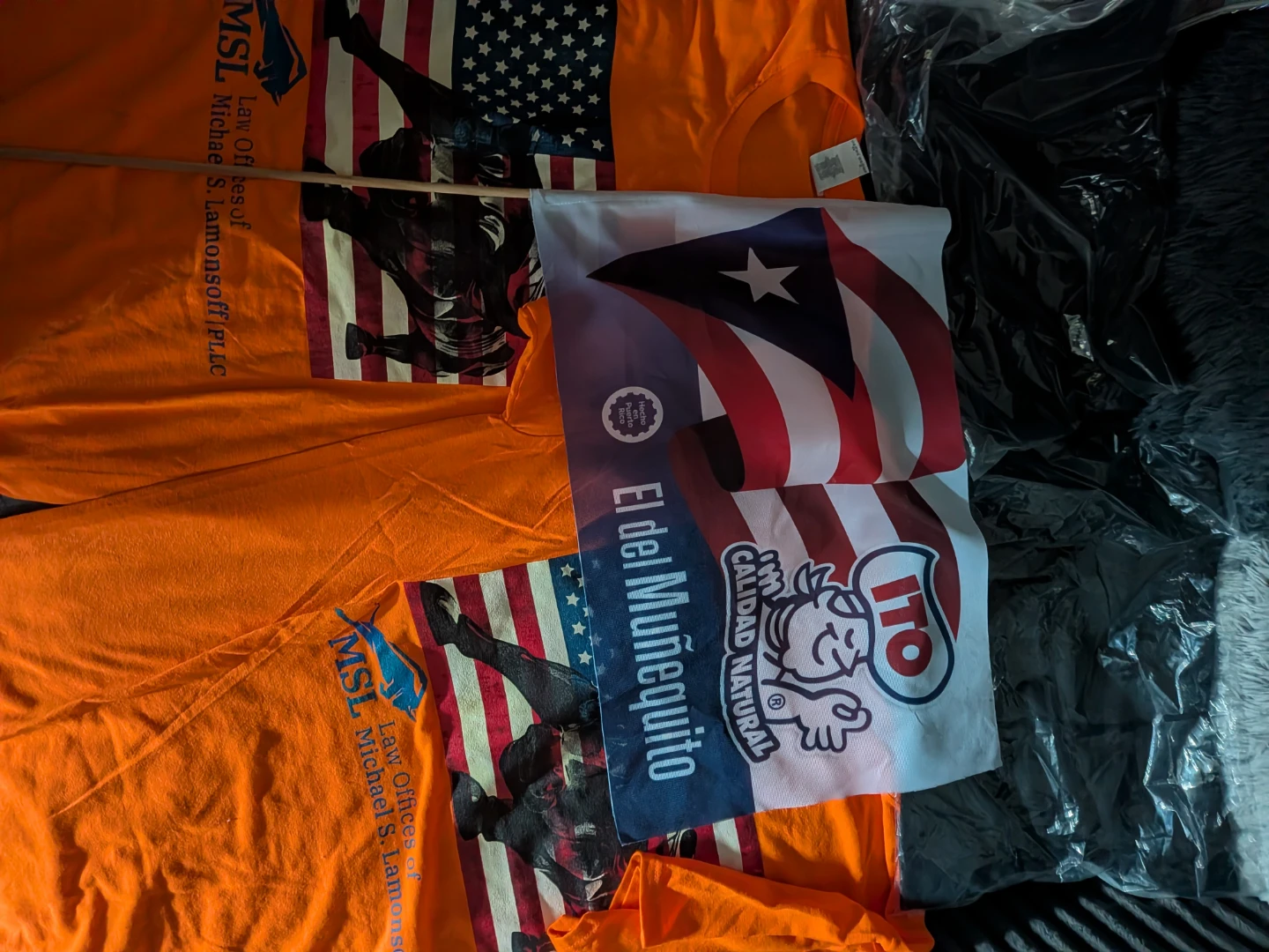 Bundle of 4 T-Shirts and 1 Drawstring Bag - photo 4