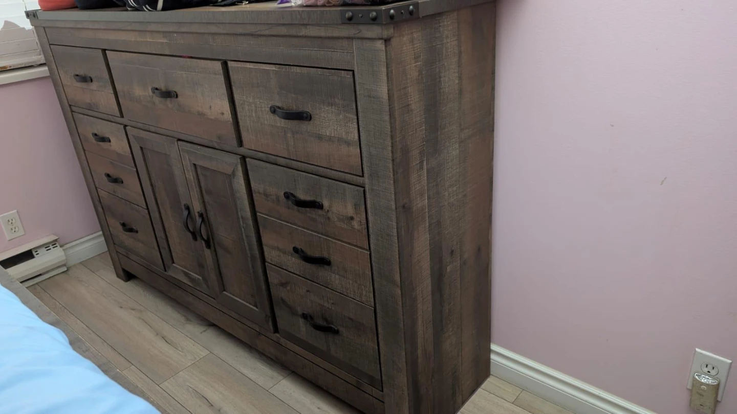 Ashley Wooden Dresser with 4 Drawers and 2 Cabinets