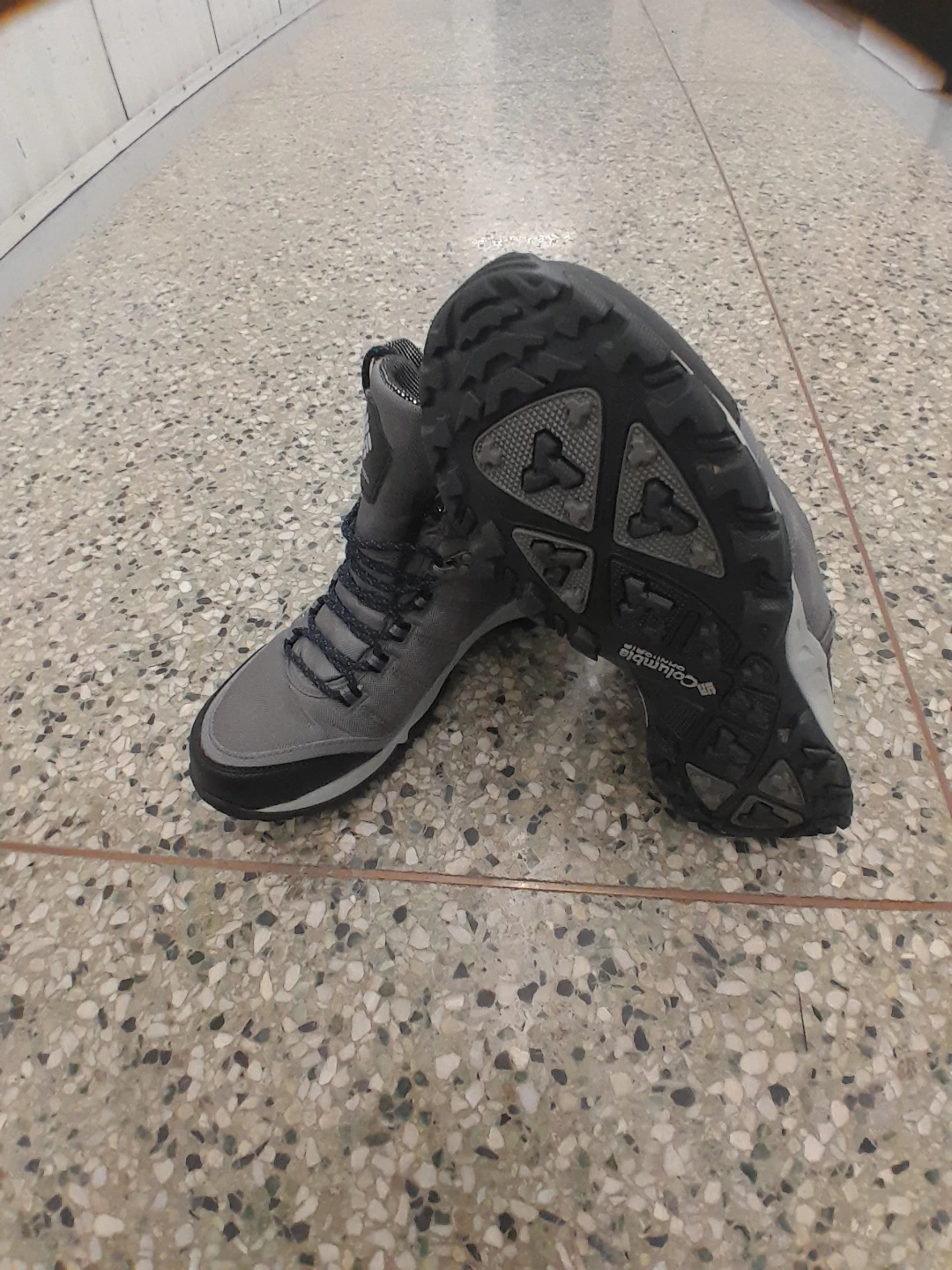 Columbia Waterproof Hiking Boots Men's Size 10.5