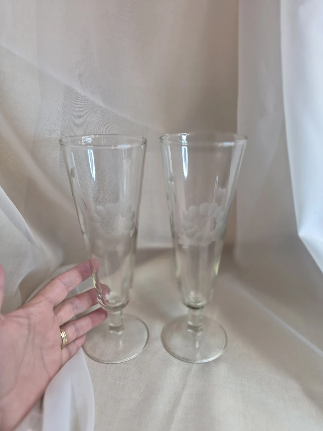 Pair of Crystal Glass 8 1/2" Etched Cornflower Glasses - photo 2