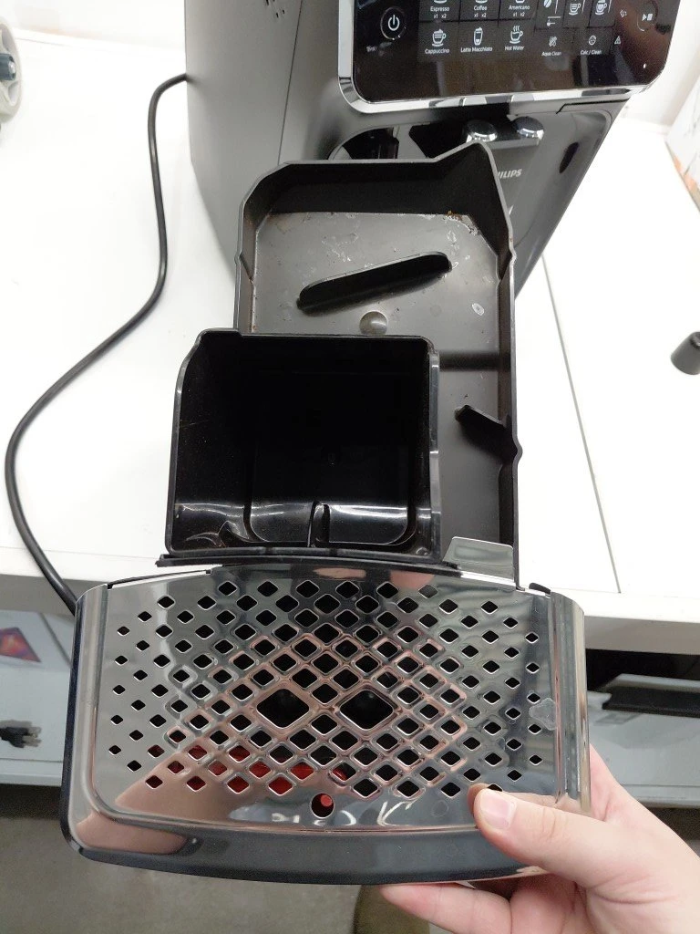 BROKEN- PHILIPS 3200 SERIES ESPRESSO MACHINE - photo 4