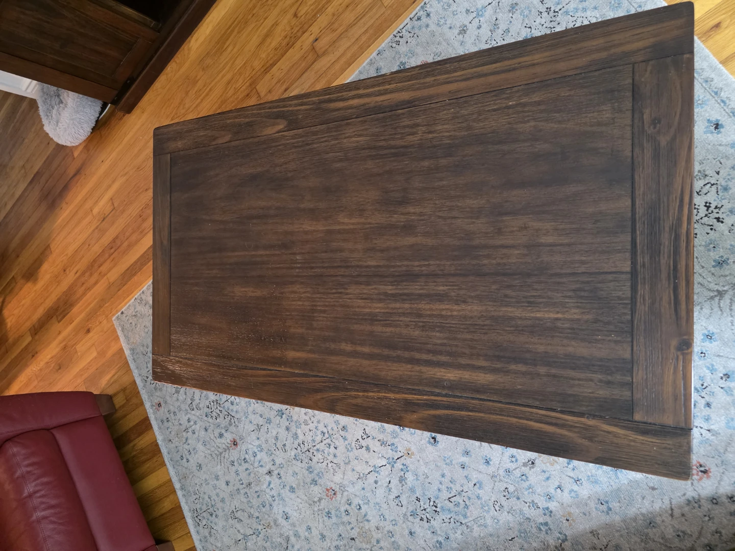 On wheels: Dark Wood Coffee Table with Sliding Doors. - photo 3