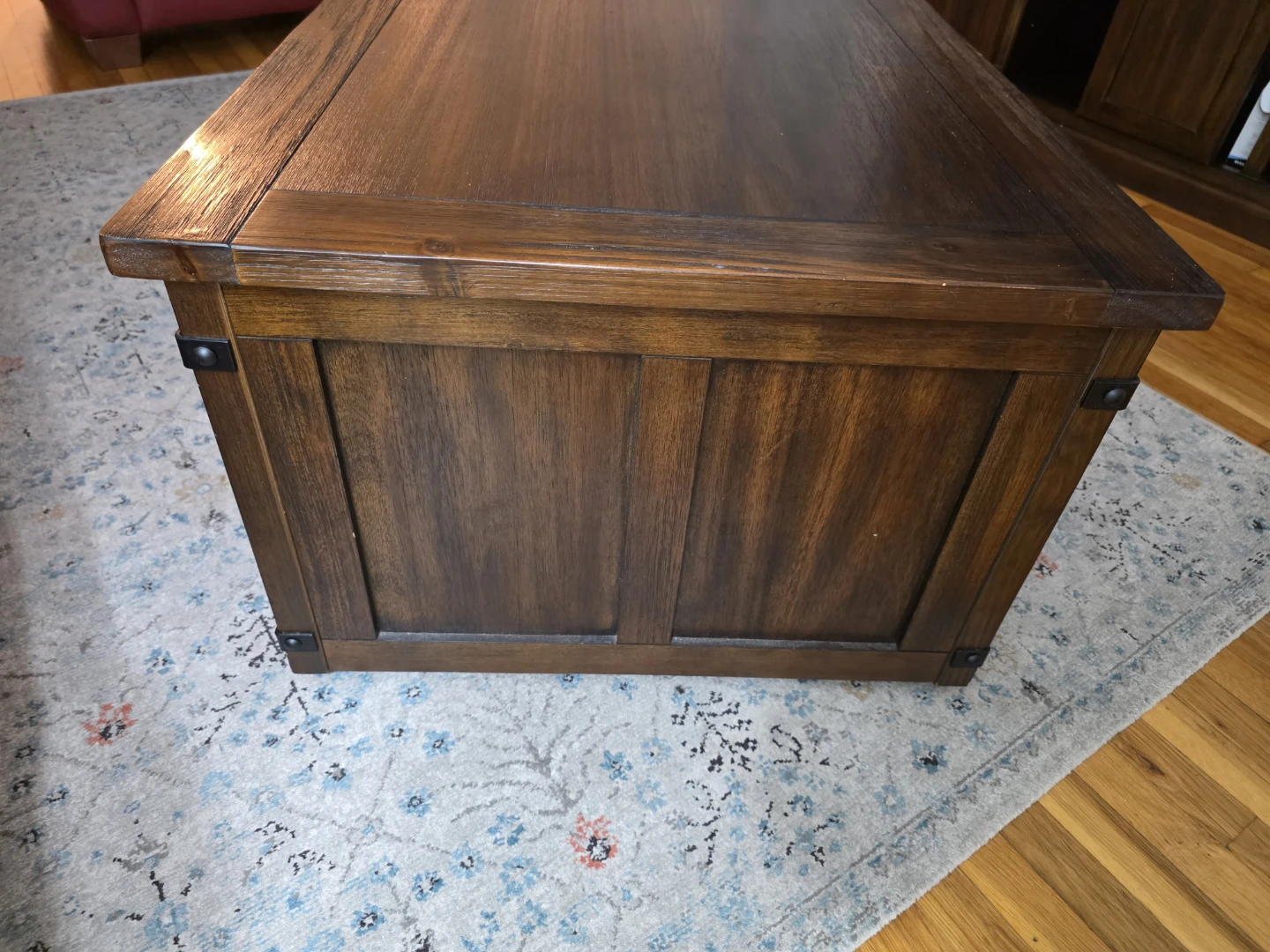 On wheels: Dark Wood Coffee Table with Sliding Doors. - photo 4