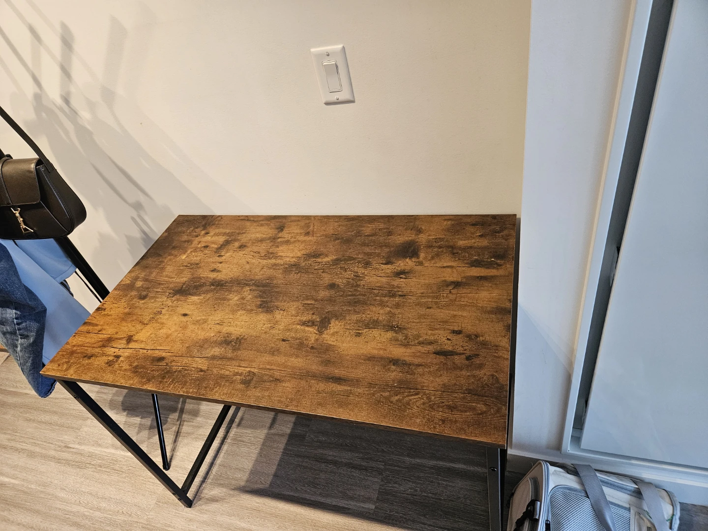 like new Table - only used for 3months