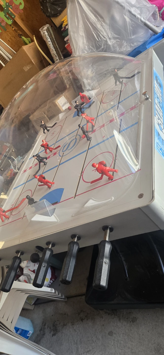 Slapshot Dome Hockey Table