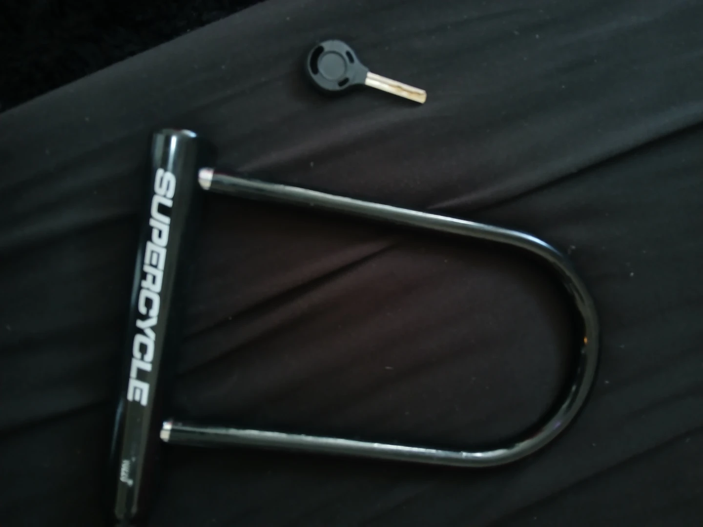 Super cycle u lock with two keys