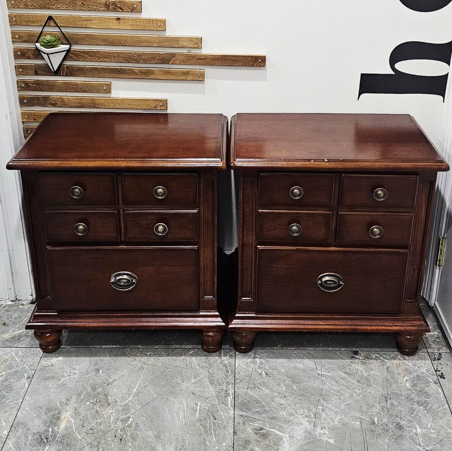 Nightstands - photo 3