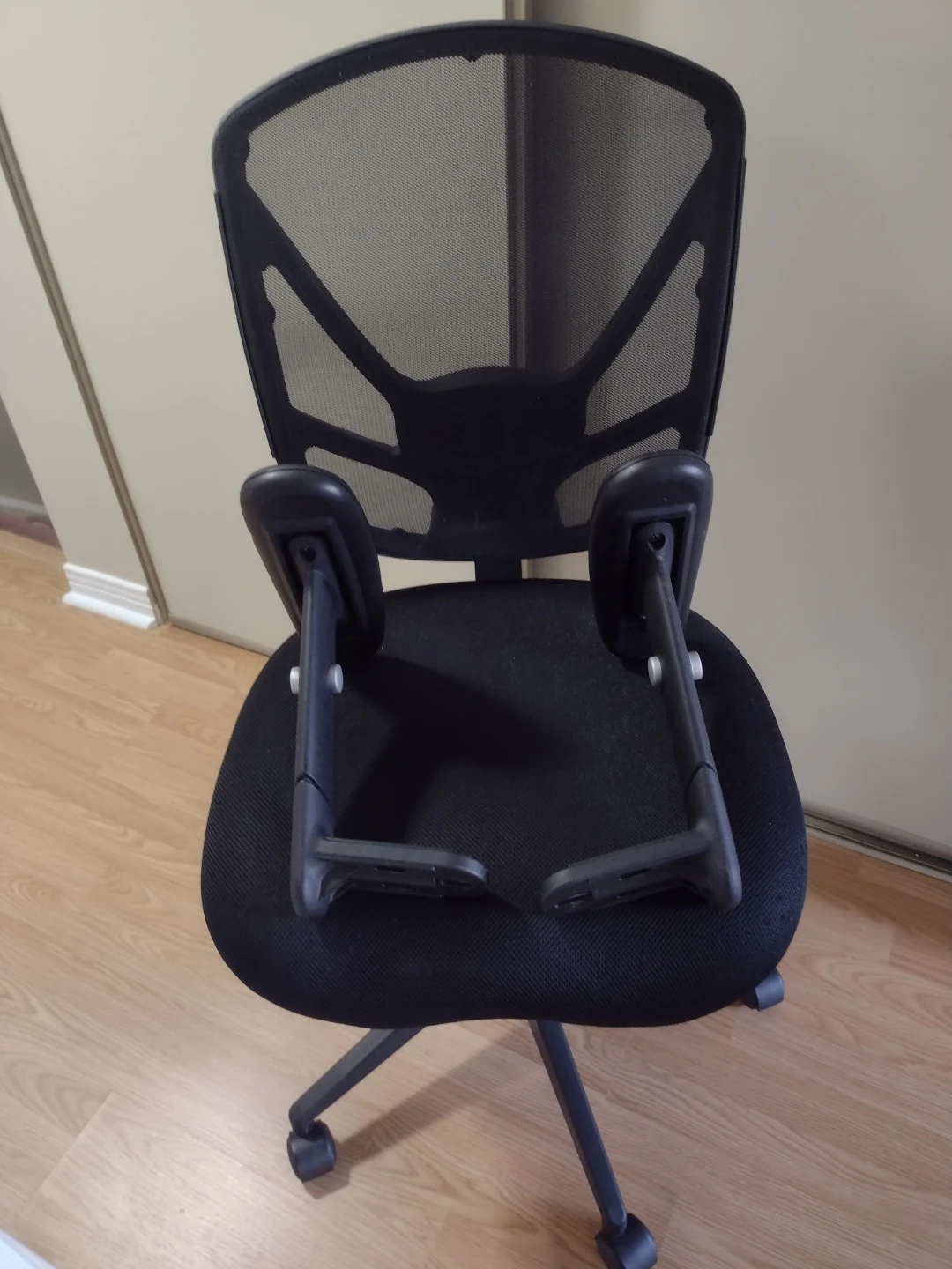Black Mesh Back Office Chair - photo 2