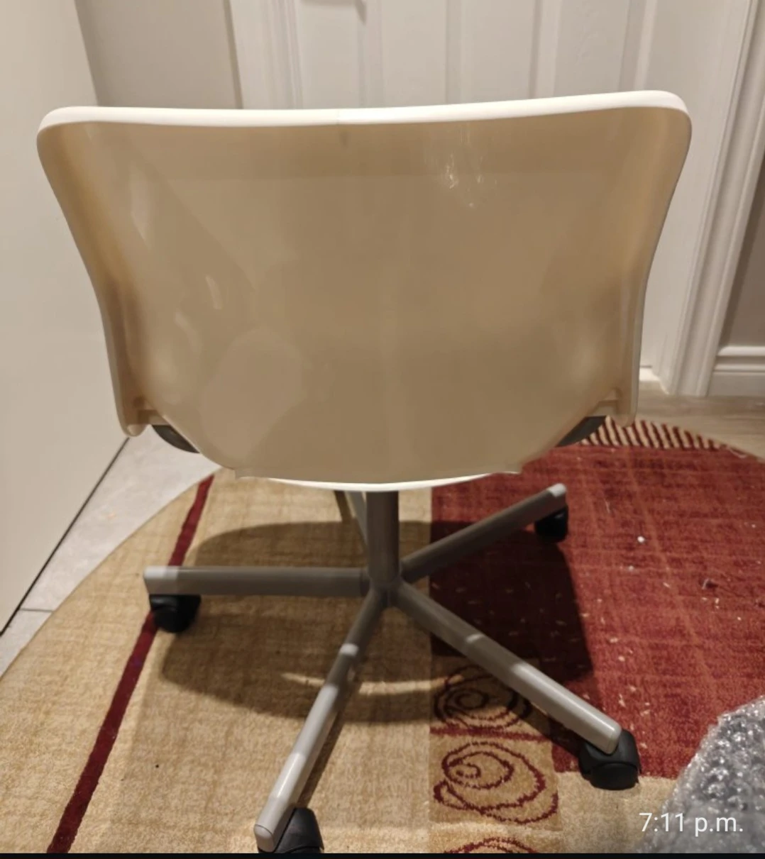White Swivel Office Chair - photo 4