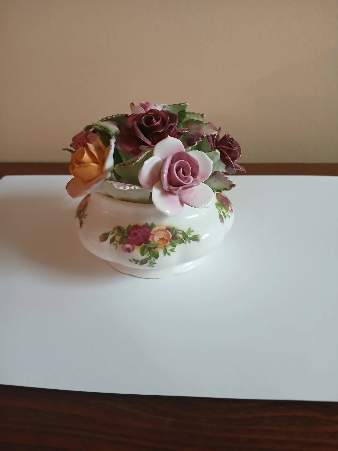 Royal Albert Old Country Roses Bud Vase - photo 2