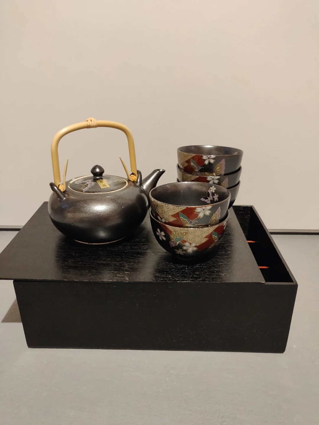 Japanese Teapot and Tea Cups Set