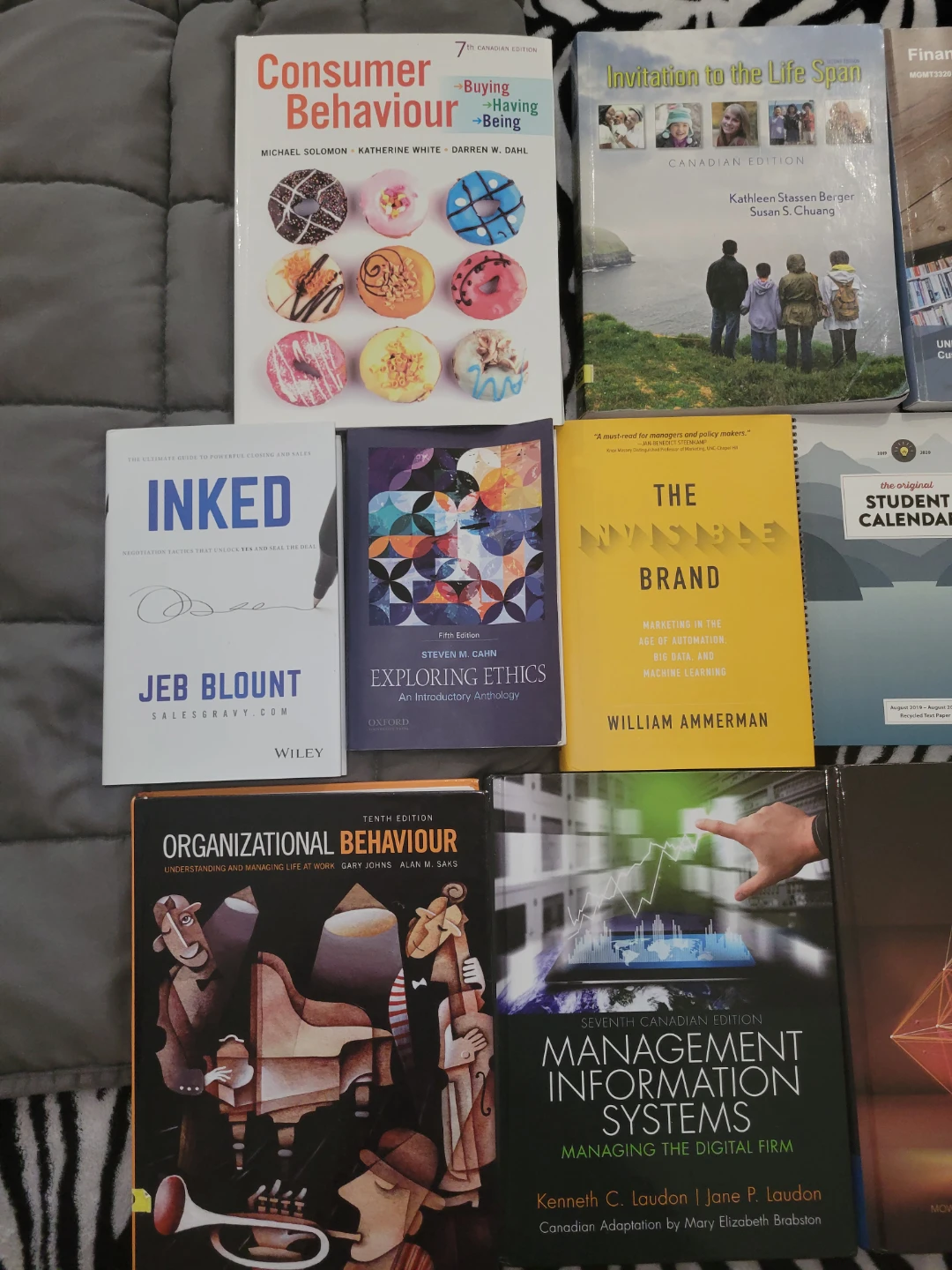 Marketing & Business Textbooks - photo 3