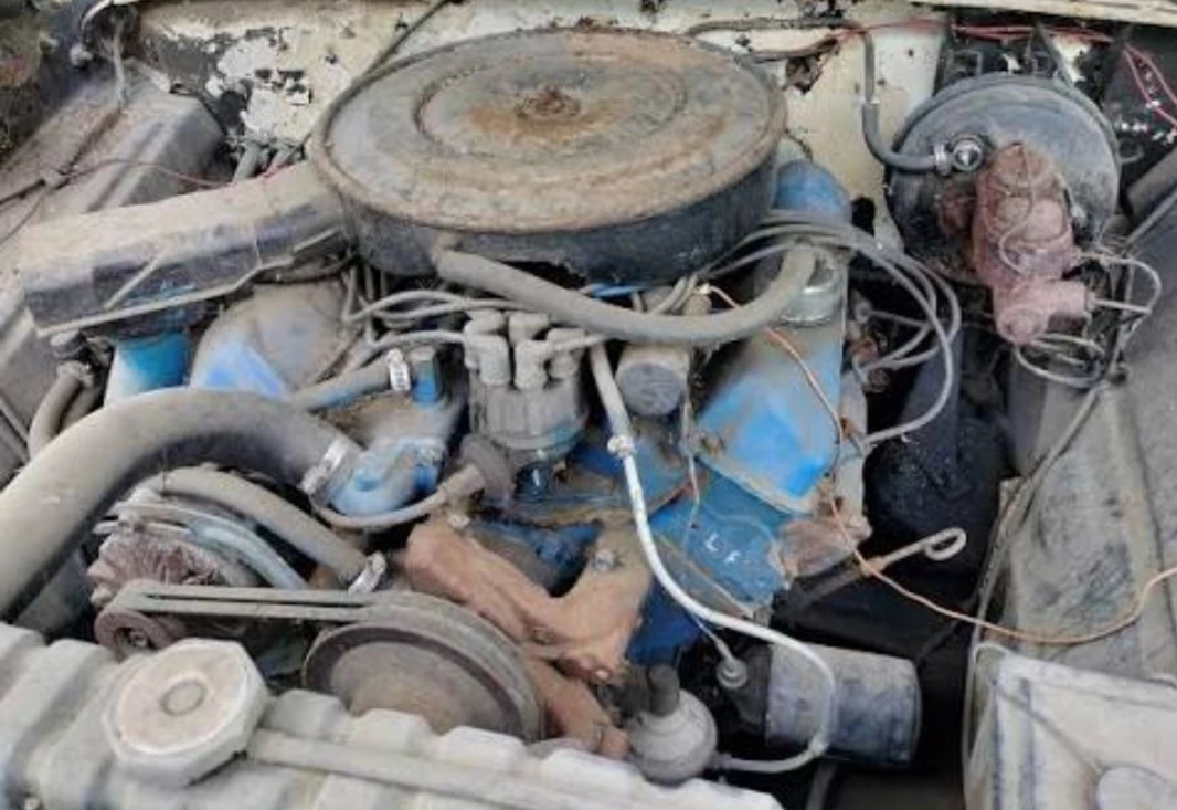 Ford 390 FE engine & transmission