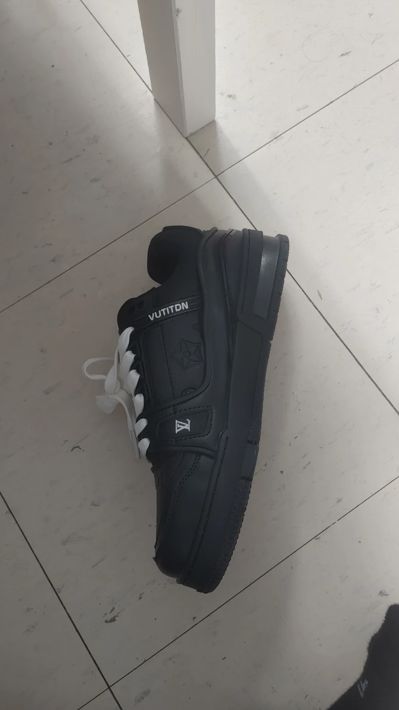 All black lv trainers - photo 2