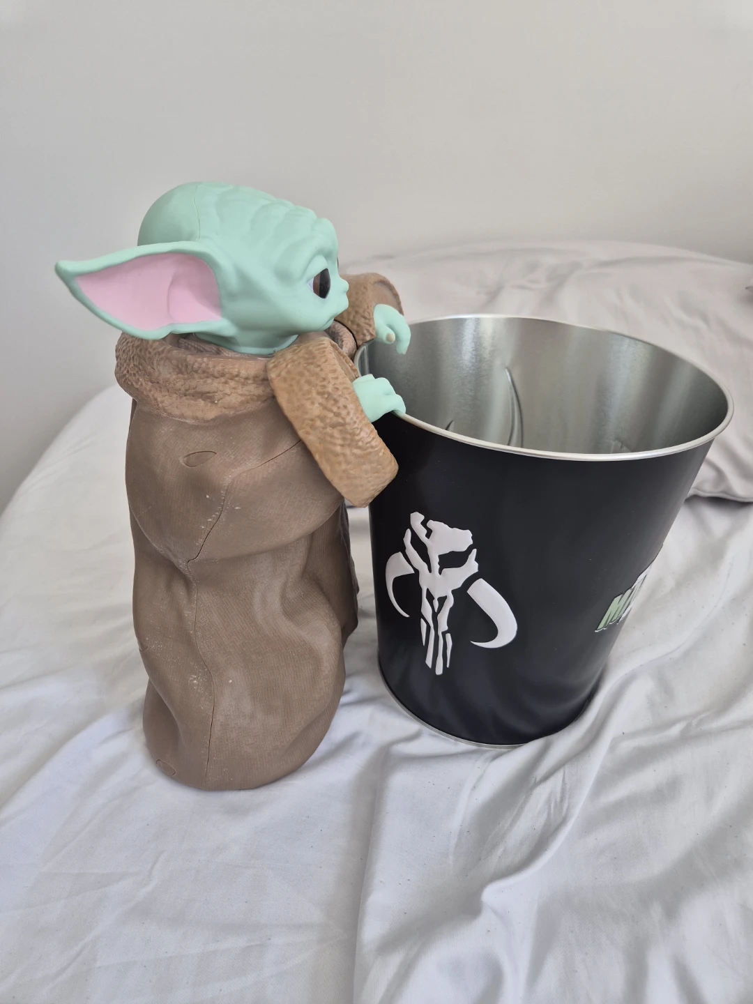 The Mandalorian and Grogu popcorn bucket - photo 4