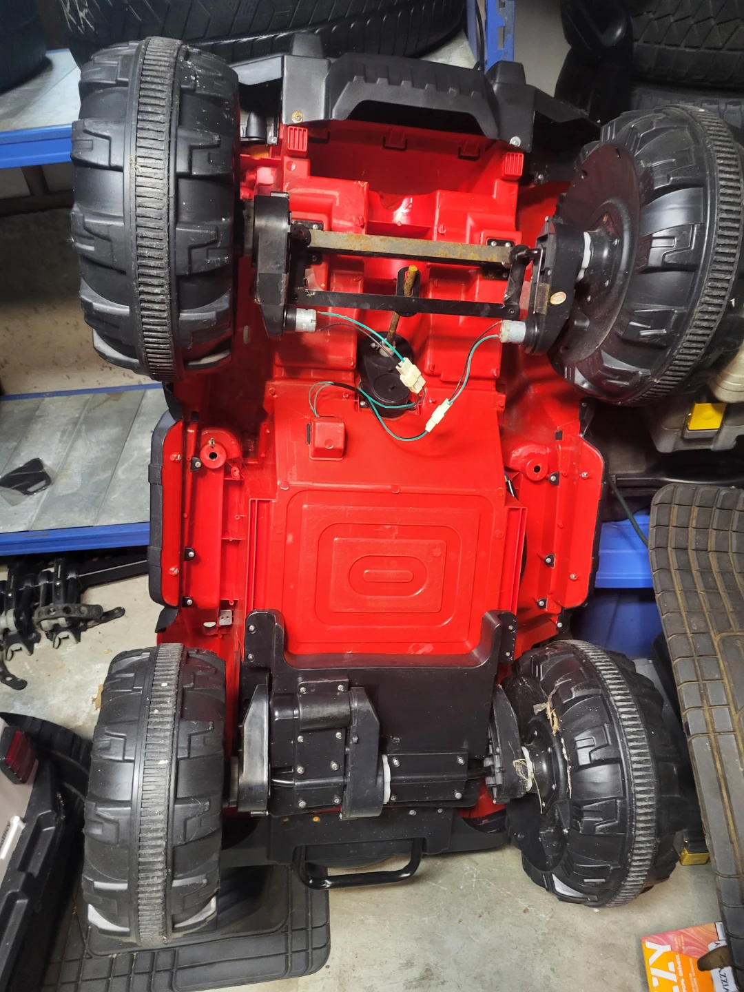 Red Jeep Ride-On Car - photo 5