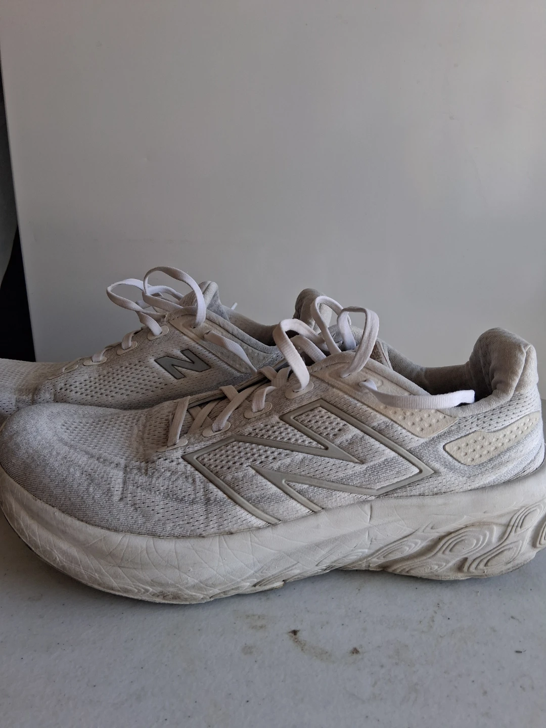 New Balance Fresh Foam X 1080 Running Shoes size 9.5