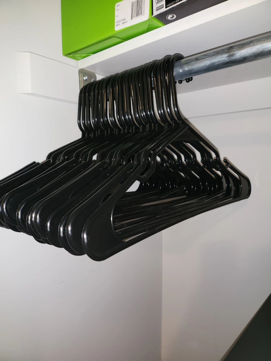 Black Plastic Clothes Hangers (30)