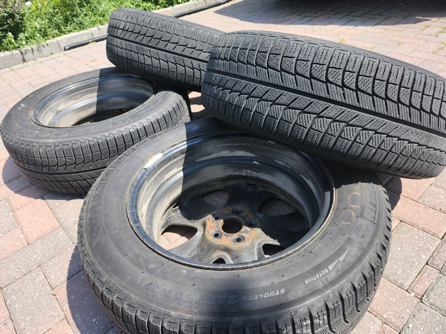 225/60R17 99H Michelin Winter Tires and Rims - photo 4
