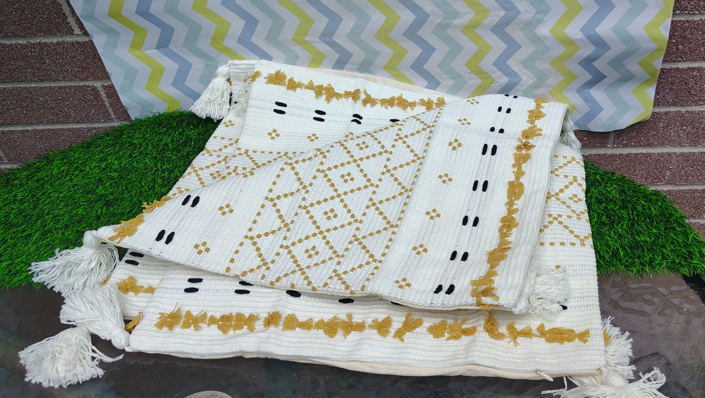 Decorative Throw Pillow Case with Tassels