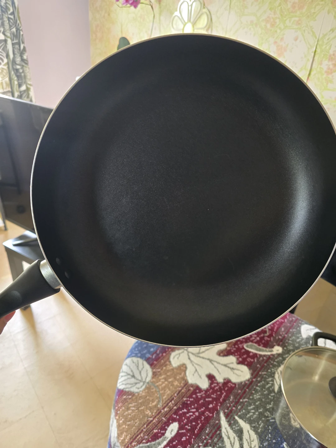 12inch frying pan & pot with lid - photo 2
